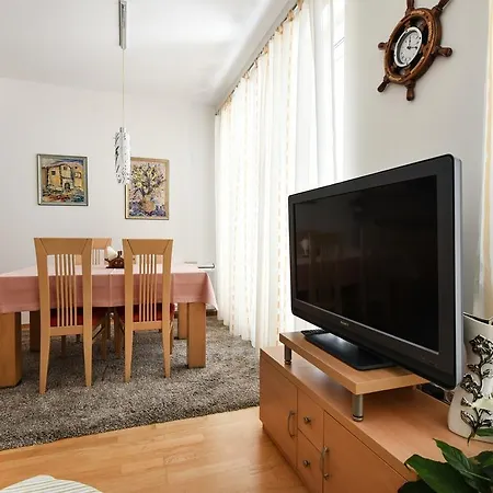 Apartment Marta Apartman *