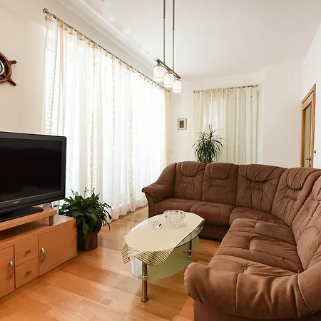 Apartment Marta Apartman *